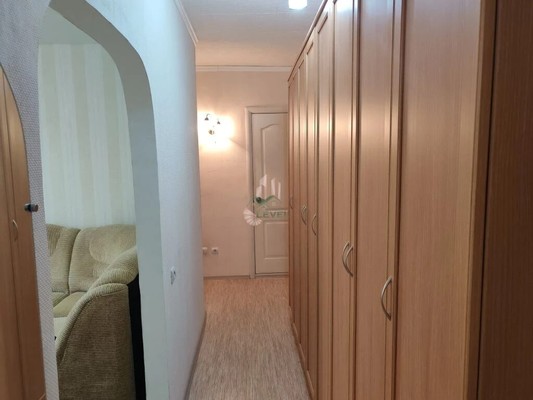 Продам трехкомнатную (3-комн.) квартиру, Волоха ул, 22, Энгельс г