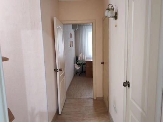 Продам трехкомнатную (3-комн.) квартиру, Волоха ул, 22, Энгельс г
