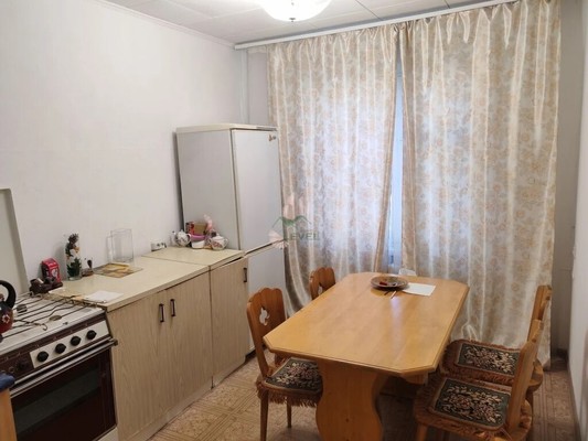 Продам трехкомнатную (3-комн.) квартиру, Волоха ул, 22, Энгельс г