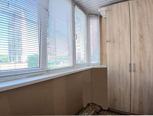 Продам двухкомнатную (2-комн.) квартиру, Зубковой ул, 27к2, Рязань г