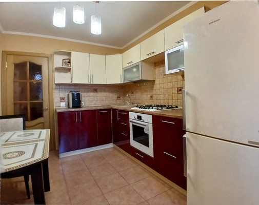 Продам двухкомнатную (2-комн.) квартиру, Зубковой ул, 27к2, Рязань г