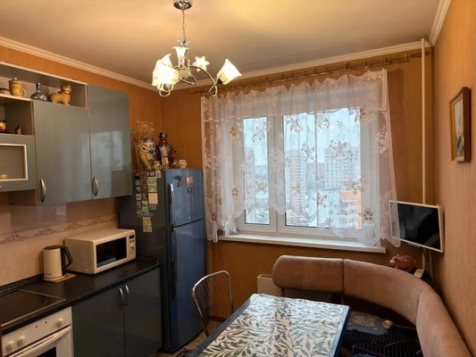 Продам двухкомнатную (2-комн.) квартиру, Митинская ул, 25к1, Москва г