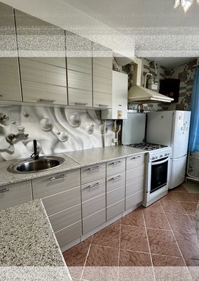 Продам двухкомнатную (2-комн.) квартиру, Целинная ул, 3, Морки пгт