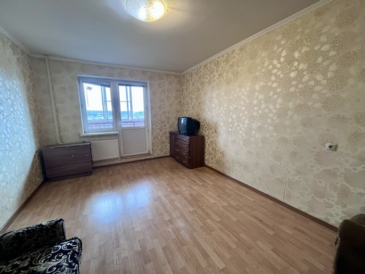 Продам двухкомнатную (2-комн.) квартиру, Дмитровская ул, 54, Базарово д