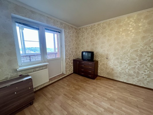 Продам двухкомнатную (2-комн.) квартиру, Дмитровская ул, 54, Базарово д