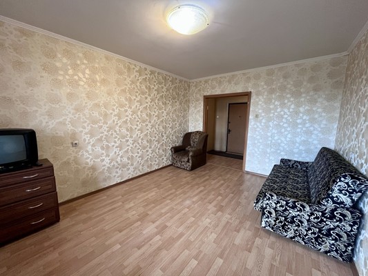 Продам двухкомнатную (2-комн.) квартиру, Дмитровская ул, 54, Базарово д