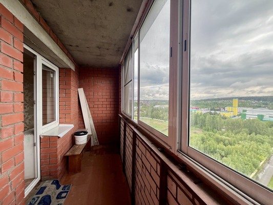 Продам двухкомнатную (2-комн.) квартиру, Дмитровская ул, 54, Базарово д