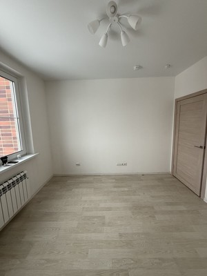Продам двухкомнатную (2-комн.) квартиру, Победы ул, 5к3, Десна д