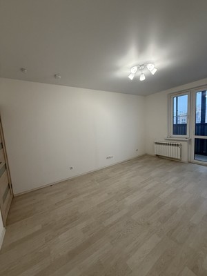Продам двухкомнатную (2-комн.) квартиру, Победы ул, 5к3, Десна д