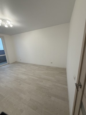 Продам двухкомнатную (2-комн.) квартиру, Победы ул, 5к3, Десна д