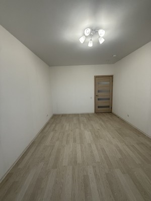Продам двухкомнатную (2-комн.) квартиру, Победы ул, 5к3, Десна д