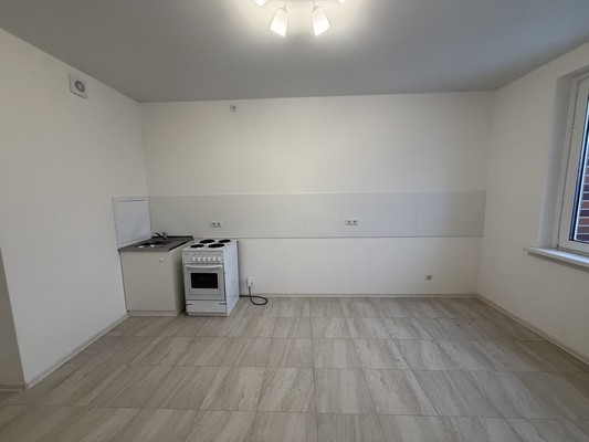Продам двухкомнатную (2-комн.) квартиру, Победы ул, 5к3, Десна д