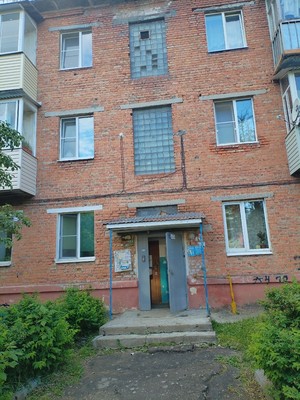 Продам двухкомнатную (2-комн.) квартиру, Горная ул, 8, Алексин г