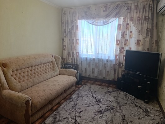Продам двухкомнатную (2-комн.) квартиру, Ростовская ул, 22, Симферополь г