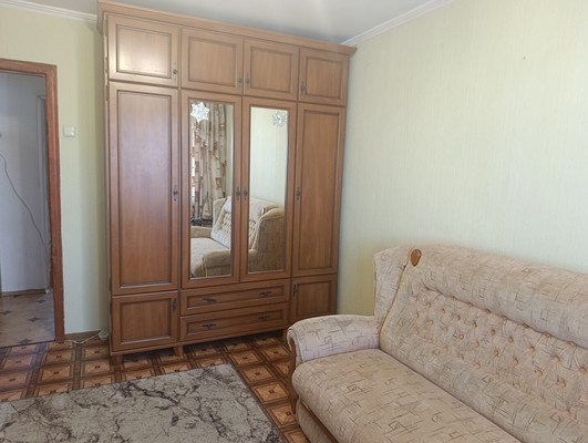 Продам двухкомнатную (2-комн.) квартиру, Ростовская ул, 22, Симферополь г