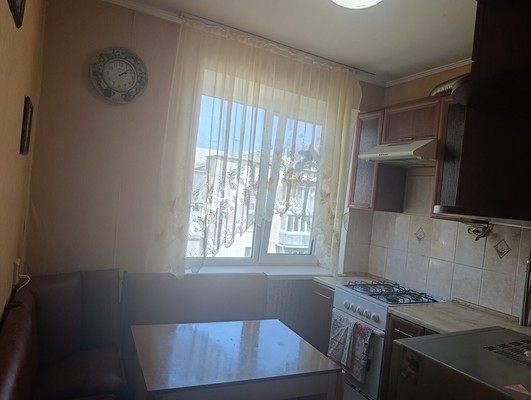 Продам двухкомнатную (2-комн.) квартиру, Ростовская ул, 22, Симферополь г
