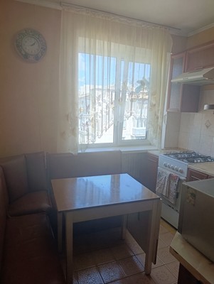 Продам двухкомнатную (2-комн.) квартиру, Ростовская ул, 22, Симферополь г
