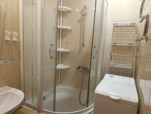 Продам двухкомнатную (2-комн.) квартиру, Ростовская ул, 22, Симферополь г