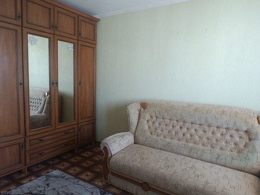 Продам двухкомнатную (2-комн.) квартиру, Ростовская ул, 22, Симферополь г