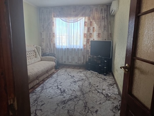 Продам двухкомнатную (2-комн.) квартиру, Ростовская ул, 22, Симферополь г
