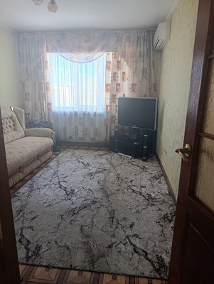 Продам двухкомнатную (2-комн.) квартиру, Ростовская ул, 22, Симферополь г