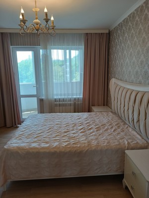Продам трехкомнатную (3-комн.) квартиру, Воровского ул, 60, Симферополь г
