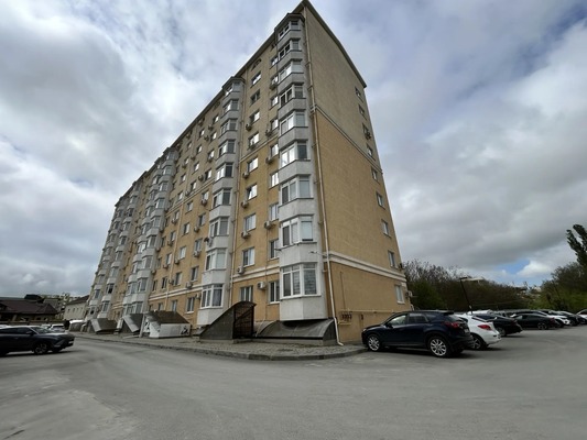 Продам однокомнатную (1-комн.) квартиру, Совхозная ул, 4кд, Симферополь г