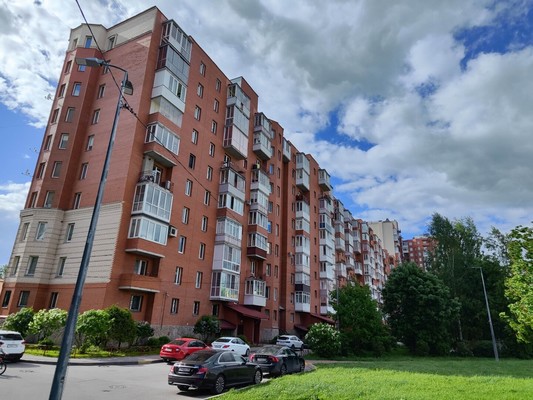 Продам двухкомнатную (2-комн.) квартиру, Новоколомяжский пр-кт, 4к1, Санкт-Петербург г