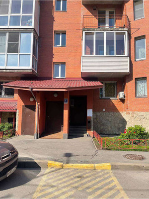 Продам двухкомнатную (2-комн.) квартиру, Новоколомяжский пр-кт, 4к1, Санкт-Петербург г