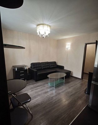 Продам трехкомнатную (3-комн.) квартиру, Ленина ул, 25, Дзержинский г