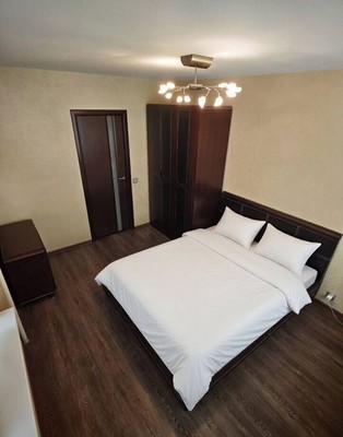 Продам трехкомнатную (3-комн.) квартиру, Ленина ул, 25, Дзержинский г