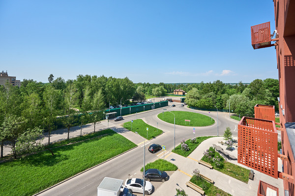 Продам однокомнатную (1-комн.) квартиру, 3-я Нововатутинская ул, 15к1, Десеновское п