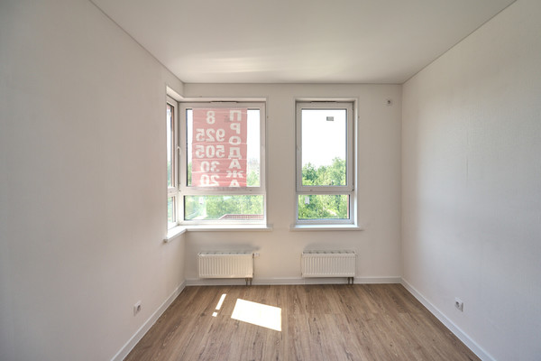Продам однокомнатную (1-комн.) квартиру, 3-я Нововатутинская ул, 15к1, Десеновское п