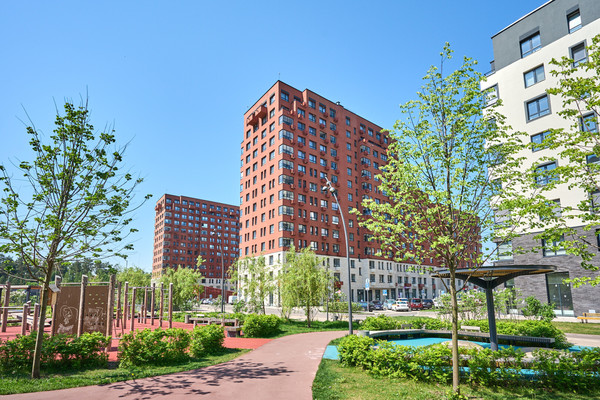 Продам однокомнатную (1-комн.) квартиру, 3-я Нововатутинская ул, 15к1, Десеновское п