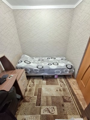 Продам двухкомнатную (2-комн.) квартиру, Александра Матросова ул, 8В, Холмск г