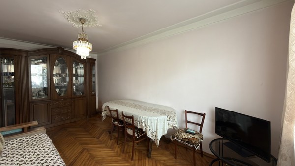 Продам двухкомнатную (2-комн.) квартиру, Т.Идарова ул, 3, Нальчик г