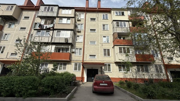 Продам двухкомнатную (2-комн.) квартиру, Т.Идарова ул, 3, Нальчик г