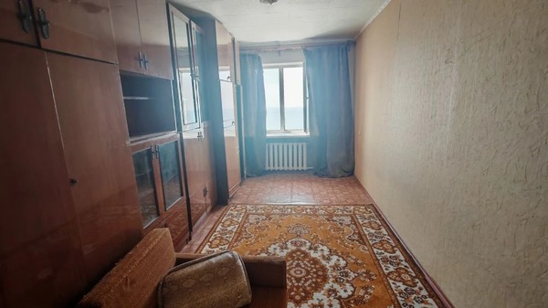 Продам трехкомнатную (3-комн.) квартиру, Молодежная ул, 25, Холмск г