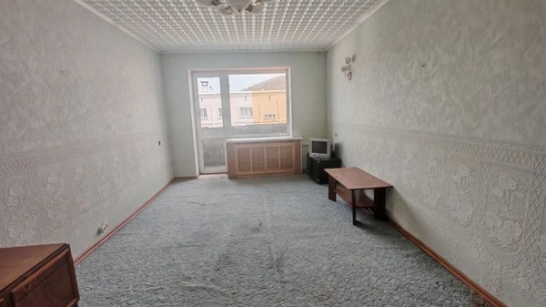 Продам трехкомнатную (3-комн.) квартиру, Молодежная ул, 25, Холмск г