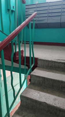 Продам трехкомнатную (3-комн.) квартиру, Молодежная ул, 25, Холмск г