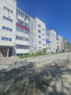 Продам трехкомнатную (3-комн.) квартиру, 2-я Красносельская ул, 28, Южно-Сахалинск г