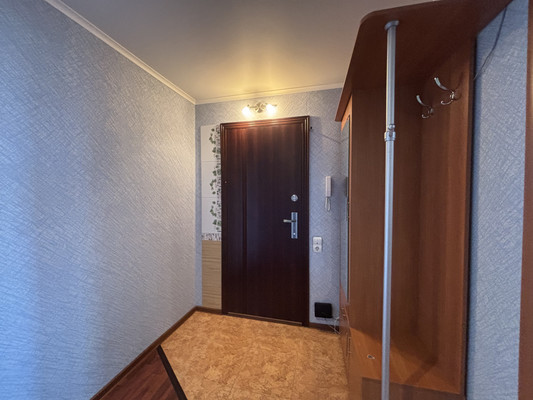Продам двухкомнатную (2-комн.) квартиру, Большая ул, 200, Ишим г