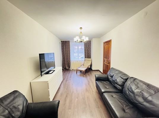 Продам трехкомнатную (3-комн.) квартиру, Авроры ул, 5к10, Уфа г