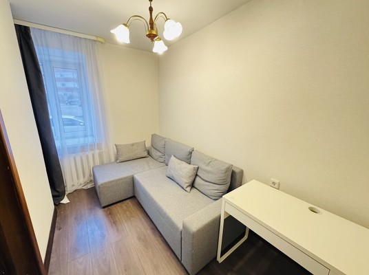 Продам трехкомнатную (3-комн.) квартиру, Авроры ул, 5к10, Уфа г