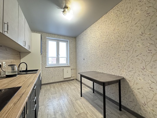 Продам двухкомнатную (2-комн.) квартиру, Булата Имашева ул, 10, Уфа г