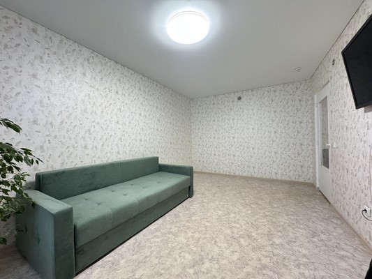 Продам двухкомнатную (2-комн.) квартиру, Булата Имашева ул, 10, Уфа г