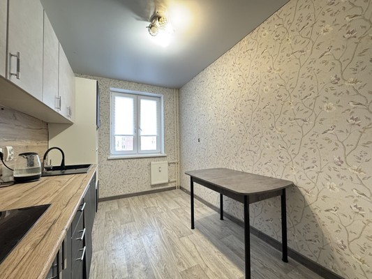 Продам двухкомнатную (2-комн.) квартиру, Булата Имашева ул, 10, Уфа г