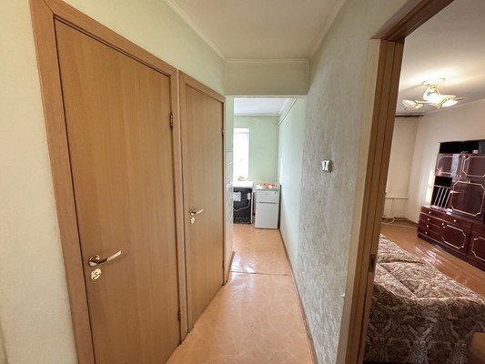 Продам двухкомнатную (2-комн.) квартиру, Айская ул, 16, Уфа г