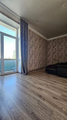 Продам многокомнатную квартиру, Свердлова ул, 28, Октябрьский г
