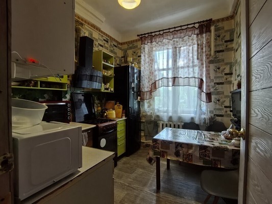 Продам трехкомнатную (3-комн.) квартиру, Чапаева ул, 7, Быково рп
